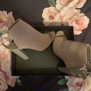 Peep toe sling back booties